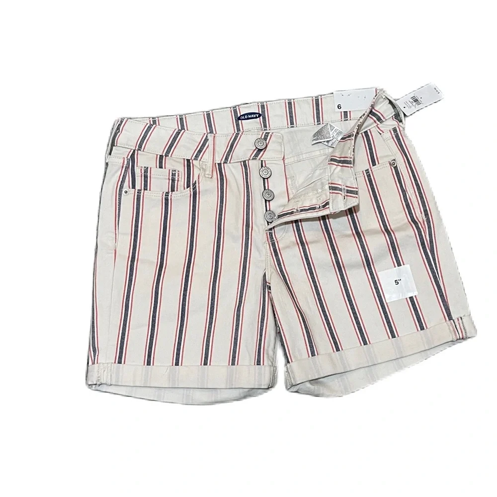 Mid Rise Shorts - Picture 2 of 3